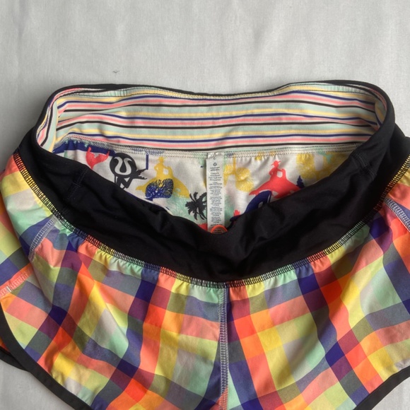 Lululemon speed shorts mermaid logo - Picture 2 of 4